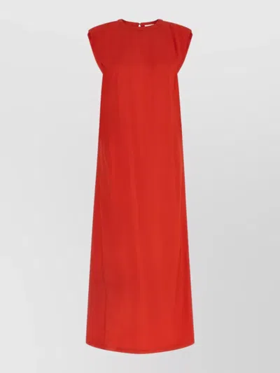 Nude Sleeveless Dress Round Neckline Side Slit In Red
