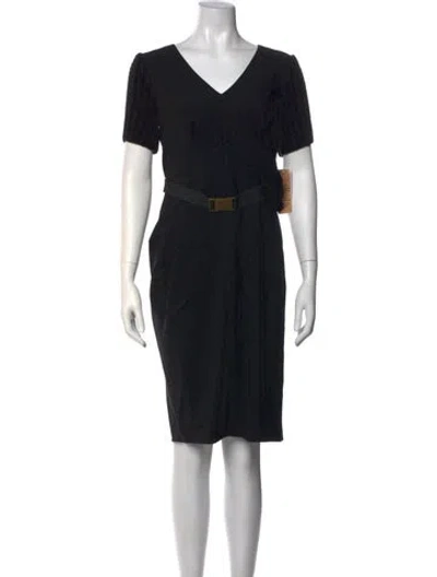 Pre-owned Nué V-neck Knee-length Dress In Black