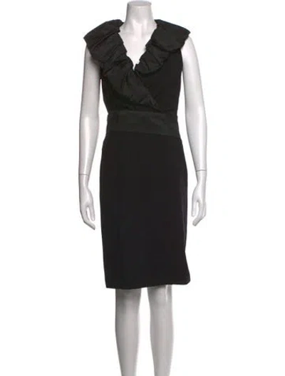 Pre-owned Nué V-neck Knee-length Dress In Black
