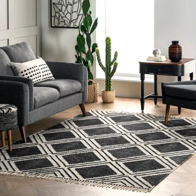Nuloom Ailey Cotton Diamond Trellis Tassel Area Rug In Black