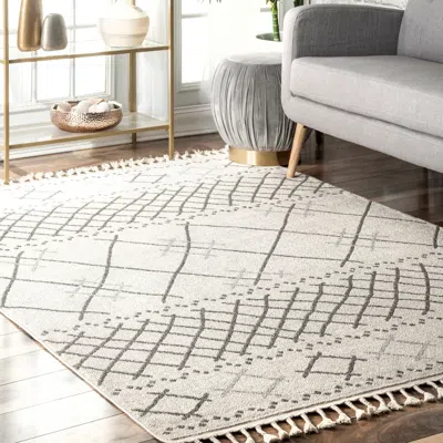 Nuloom Alara Modern Trellis Tassel Area Rug In Neutral
