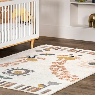 Nuloom Avianna Giraffe Kids Fringe Area Rug In Multi