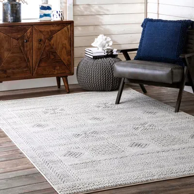 Nuloom Blake Textured Patchwork Area Rug In White