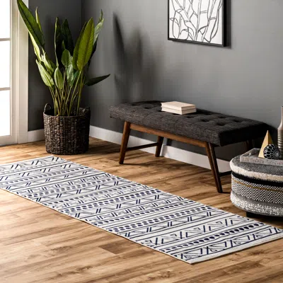 Nuloom Cecilia Geometric Tribal Bands Area Rug In Multi