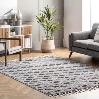 Nuloom Dottie Soft Shaggy Textured Trellis Tassel Area Rug In Gray