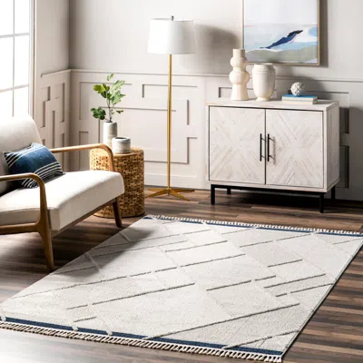 Nuloom Emilie Casual Geometric Tasseled Area Rug In White