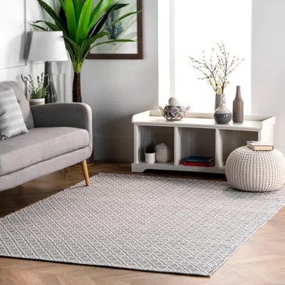 Nuloom Hand Loomed Holcombe Area Rug In Gray