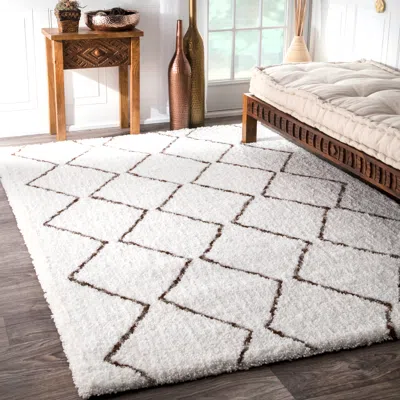 Nuloom Hand Tufted Corinth Area Rug In White