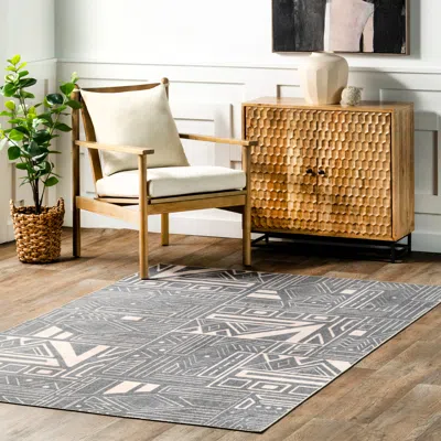 Nuloom Hedy Geometric Machine Washable Area Rug In Black