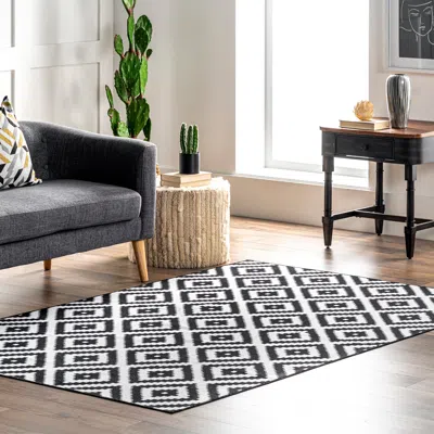 Nuloom Kellee Spinclean Machine Washable Modern Diamonds Area Rug In Black
