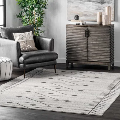 Nuloom Kimia Diamond Area Rug In Black