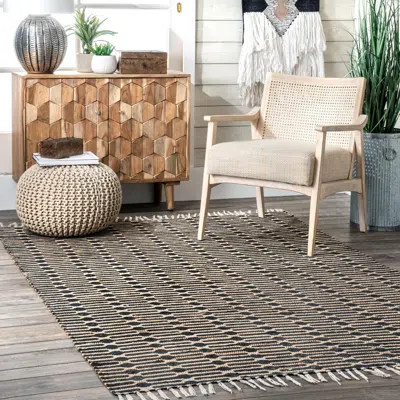 Nuloom Lavena Printed Winged Trellis Area Rug In White