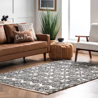 Nuloom Mcclaire Handmade High Low Wool Shaggy Geometric Diamonds Area Rug In Pink