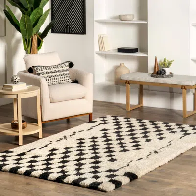 Nuloom Nathalie Modern Checkered Shag Area Rug In Neutral