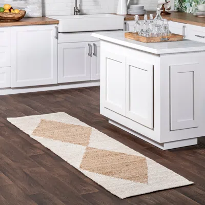 Nuloom Pandora Diamond Jute Area Rug In White