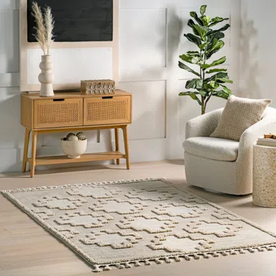 Nuloom Polina Geometric High-low Tasseled Area Rug In Gray