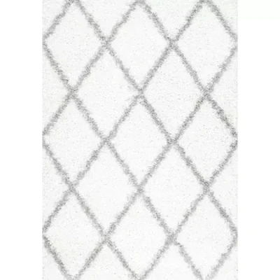 Nuloom Shanna Shaggy Rug In White