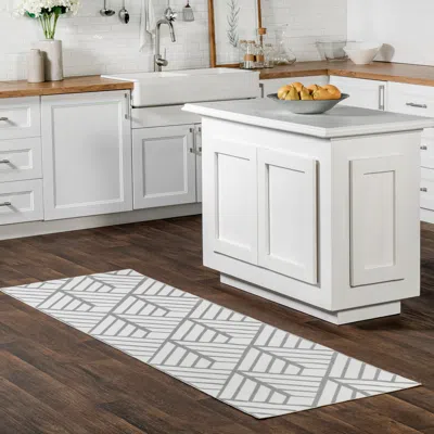 Nuloom Tiffany Contemporary Diamond Indoor/outdoor Area Rug In White