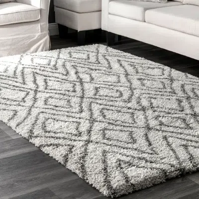 Nuloom Willette Diamond Shaggy Area Rug In Gray