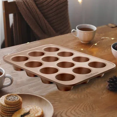Nutrichef 12-cup Non-stick Carbon Steel Muffin Pan In Gold