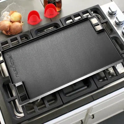 Nutrichef 18 In. Cast Iron Non-stick Reversible Grill And Griddle Pan In Black