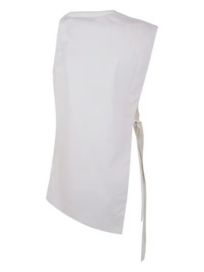 Nuur Asymmetric Draped Blouse In White