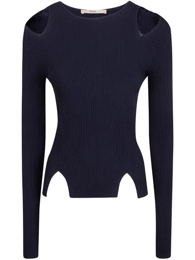 Nuur Cut Out Round Neck Sweater In Black