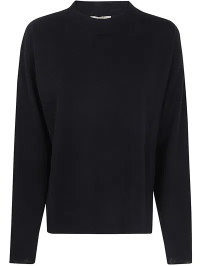 Nuur Long Sleeves Round Neck Sweater In Black