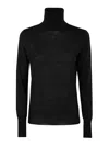 Nuur Long Sleeves Turtle Neck Sweater In Negro
