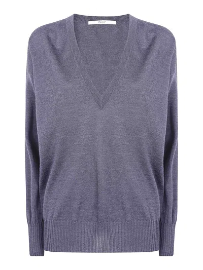 Nuur Long Sleeves V Neck Sweater In Gray