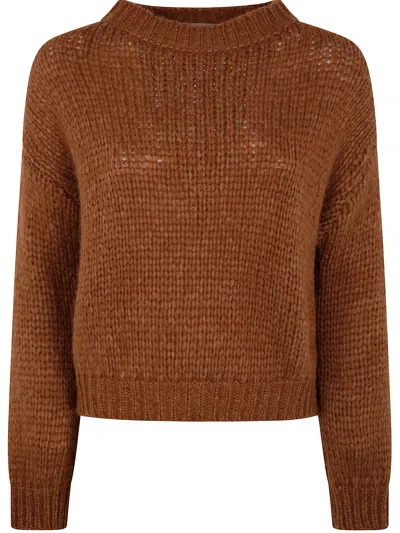 Nuur Round Neck Sweater In Brown