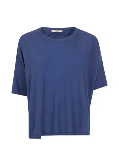 Nuur Round-neck T-shirt In Blue