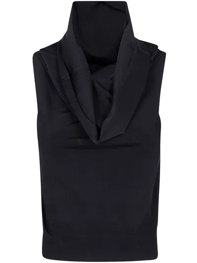 Nuur Short Sleeves Over Shoulder Top In Black