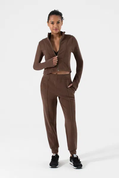 Nux Active Lili Sleek Jacket In Brown