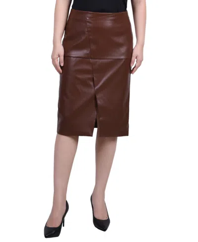 Ny Collection Petite Faux Leather Slim Back Zipper Skirt In Burgundy