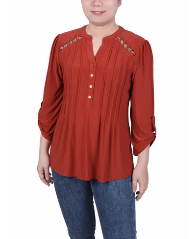 Ny Collection Petite Pin Tuck Front Top With Chain Details In Bossanova