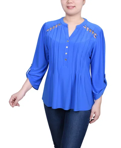 Ny Collection Petite Pin Tuck Front Top With Chain Details In Supersonic