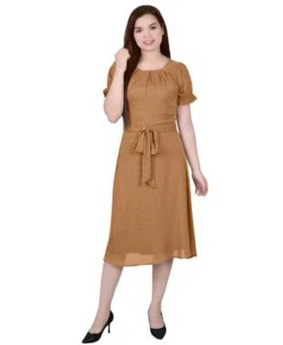 Ny Collection Petite Short Sleeve Belted Swiss Dot Dress In Brown