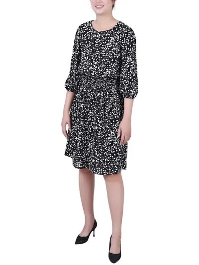 Ny Collection Petites Womens Smocked Waist Knee-length Sheath Dress In Multi