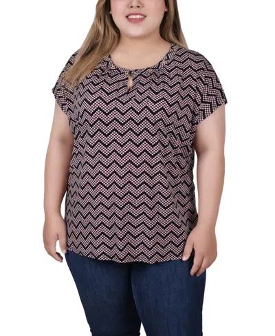Ny Collection Plus Size Extended Sleeve Top With Grommets In Black Lilas Zigzag Dots