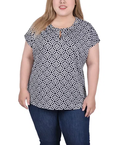 NY COLLECTION PLUS SIZE EXTENDED SLEEVE TOP WITH GROMMETS