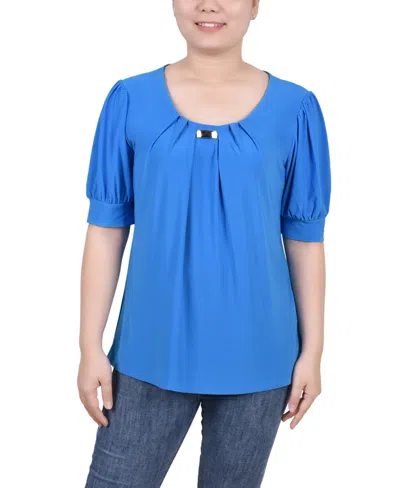 NY COLLECTION WOMEN'S SHORT BALLOON SLEEVE TOP WITH HARDWARE
