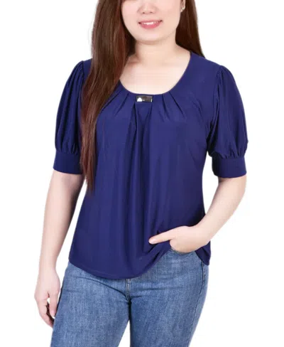 NY COLLECTION WOMEN'S SHORT BALLOON SLEEVE TOP WITH HARDWARE