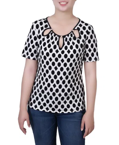 Ny Collection Women's Short Sleeve Top With Ring Details In Circles And Diamonds
