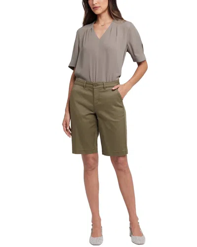 Nydj Bermuda Bay Leaf Short In Green