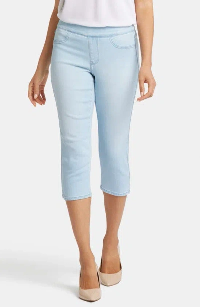 Nydj Dakota Side Slit Pull-on Capri Jeans In Oceanfront