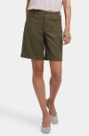 Nydj Five-pocket Stretch Linen Blend Bermuda Shorts In Bay Leaf