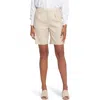 Nydj Relaxed Pleated Linen Blend Shorts In Feather