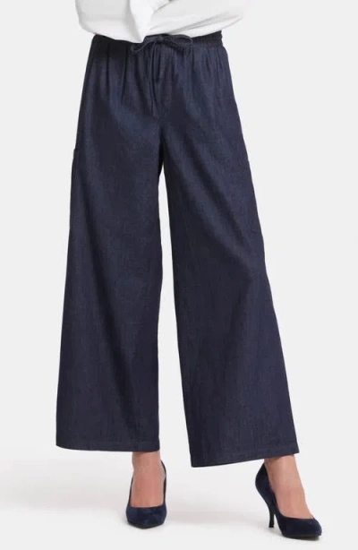 Nydj Whitney Ankle Chambray Cargo Pants In Bay Blue Wash