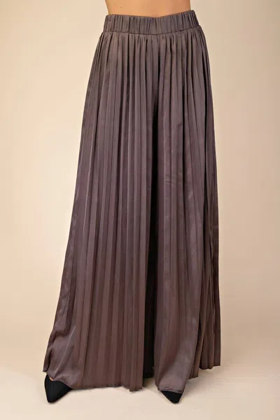 Nyland Reese Pleats Pants W/ Elastic Waist In Mocha In Brown